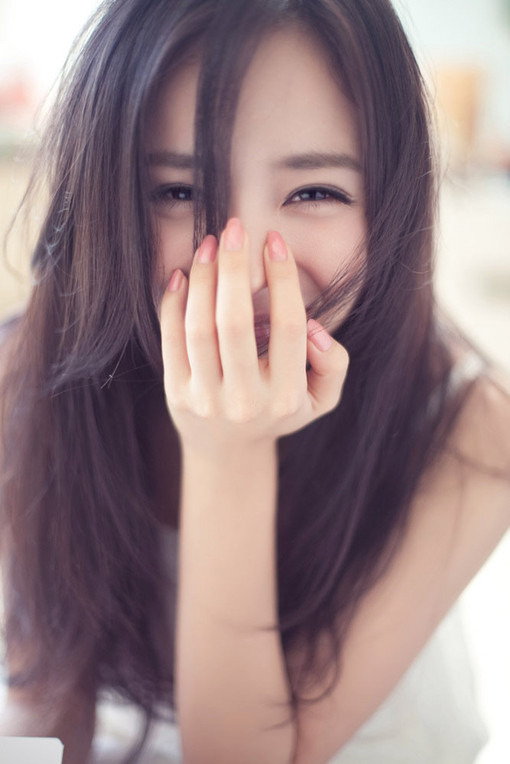 六个瑞士女孩在加油站
